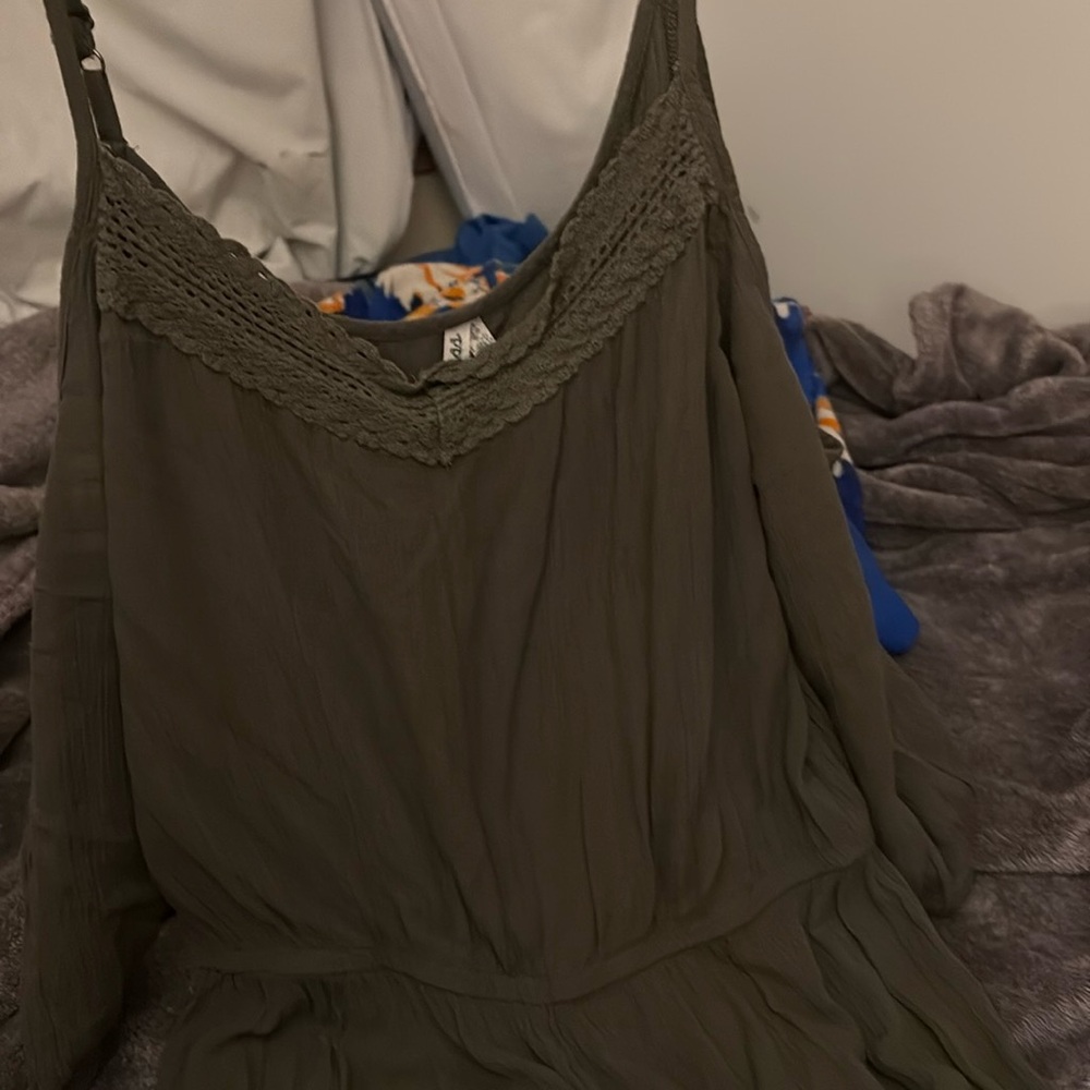 Romper - Picture 2 of 3